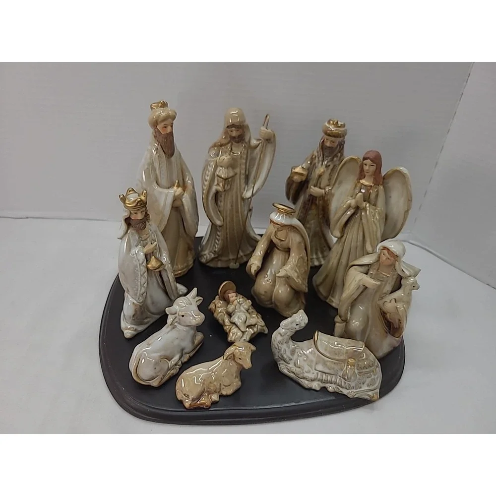 Vintage Kirkland's Porcelain Navitivy Set 13‎ Pieces #071371  Separate Jesus EUC
